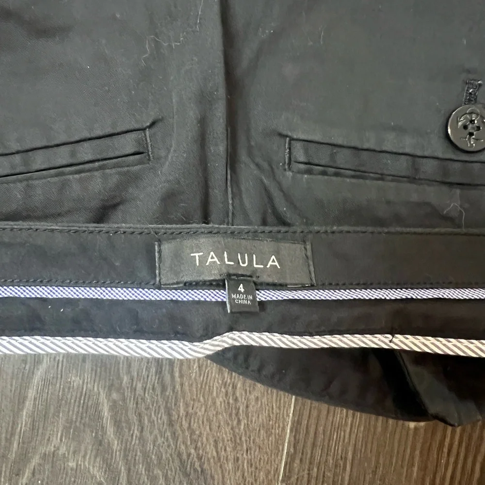 Super High Waisted Short - Picture 3 of 3